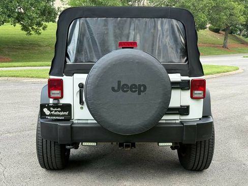 Used 2018 Jeep Wrangler Unlimited Sport S AWD/4WD image 5