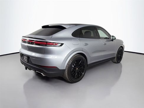 Certified 2026 Porsche Cayenne Coupe AWD/4WD image 7