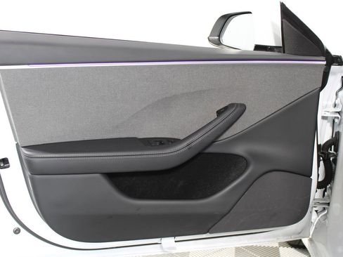 Used 2025 Tesla Model 3 Long Range RWD image 35