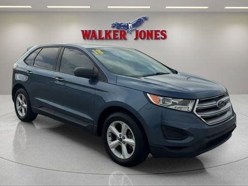 Used 2018 Ford Edge SE image 1