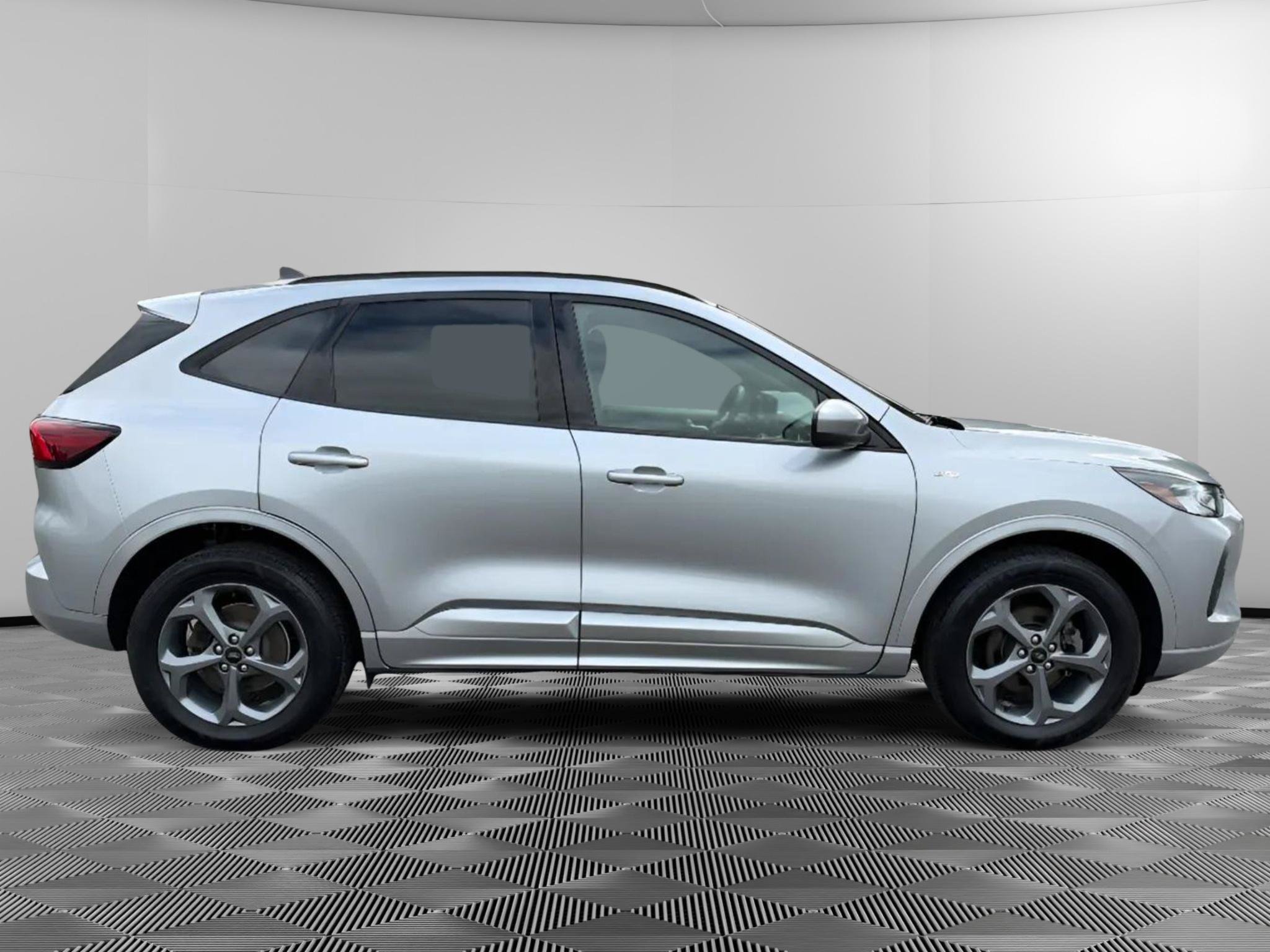 Used 2023 Ford Escape ST-Line Select w/ Tech Pack #1 AWD/4WD image 6