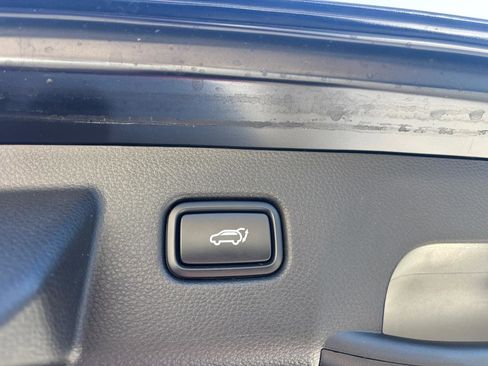 Used 2024 Kia Seltos SX w/ SX Sunroof Package image 13