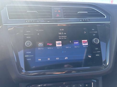 Used 2019 Volkswagen Tiguan SEL Premium AWD/4WD image 16