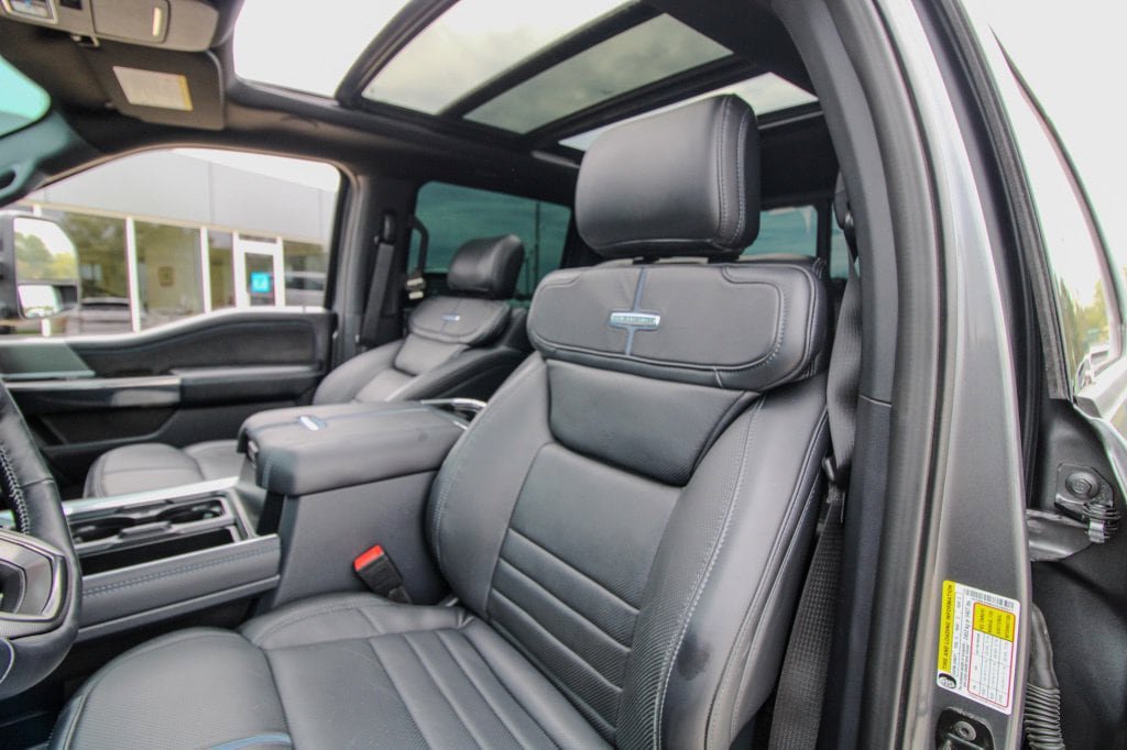 Used 2026 Ford F350 Platinum w/ FX4 Off-Road Package AWD/4WD image 16