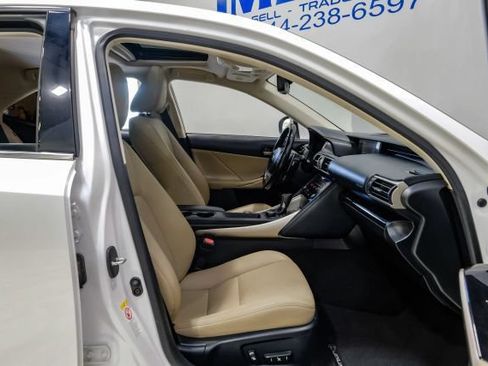 Used 2017 Lexus IS 200t w/ Premium Package RWD image 41