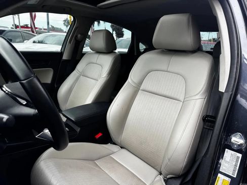 Used 2024 Honda Civic EX-L image 12