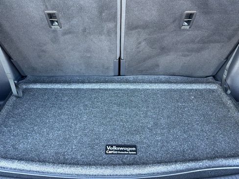 Used 2025 Volkswagen Atlas Peak Edition SE image 16