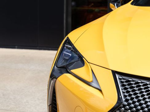 Used 2020 Lexus LC 500 Coupe w/ Performance Package RWD image 19