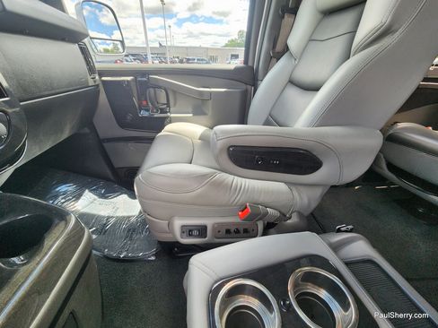 Used 2020 Chevrolet Express 2500 w/ Enhanced Convenience Package RWD image 43