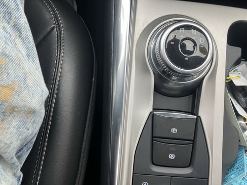 Used 2022 Ford Explorer XLT w/ Equipment Group 202A image 30