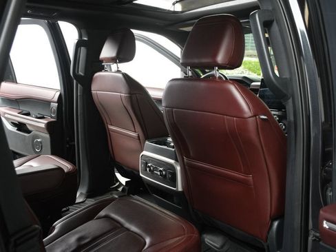 Used 2024 Ford Expedition Limited AWD/4WD image 37