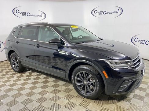 Used 2022 Volkswagen Tiguan SE image 1