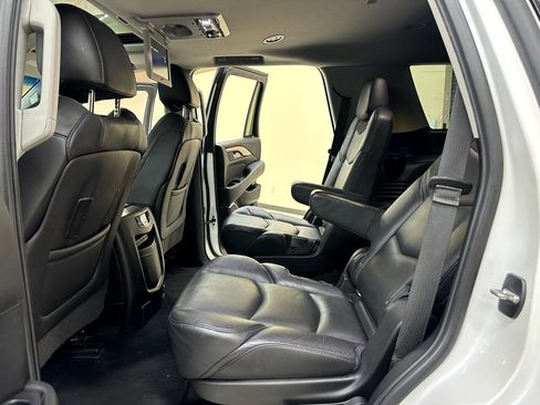 Used 2018 Cadillac Escalade Premium Luxury image 39