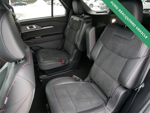 Used 2025 Ford Explorer ST image 12