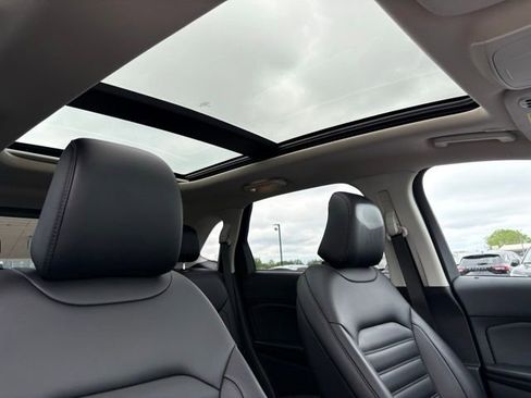 Used 2022 Ford Edge SEL w/ Convenience Package AWD/4WD image 9