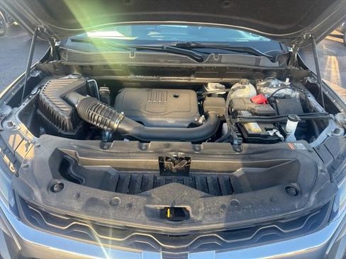 Used 2025 Chevrolet Blazer LT image 11