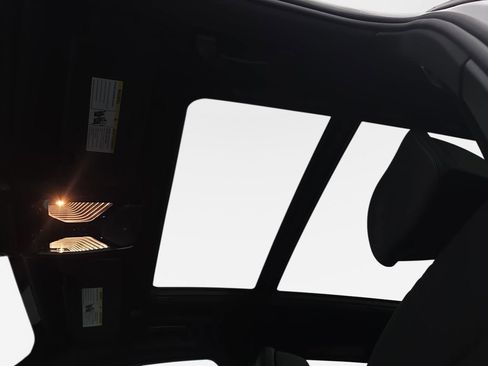 New 2026 BMW X5 xDrive50e w/ M Sport Package image 29