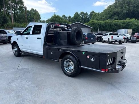 Used 2021 RAM 3500 Tradesman w/ Chrome Appearance Group AWD/4WD image 12