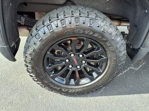 Certified 2022 GMC Sierra 1500 AT4X image 23