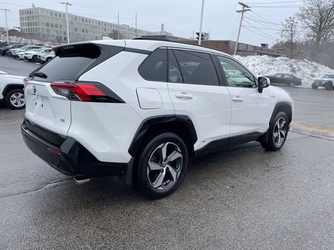 Used 2023 Toyota RAV4 SE w/ Weather & Moonroof Package image 8
