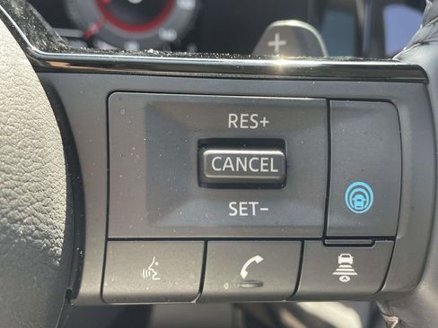 Used 2024 Nissan Pathfinder Platinum image 25