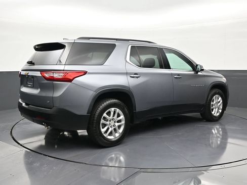 Used 2021 Chevrolet Traverse LT FWD image 5