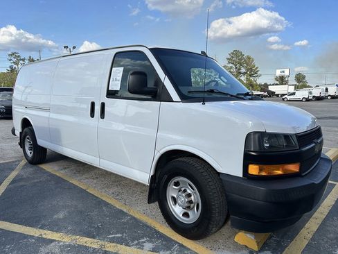 Used 2018 Chevrolet Express 3500 Extended w/ Driver Convenience Package image 1