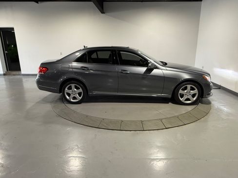 Used 2016 Mercedes-Benz E 350 4MATIC Sedan image 7