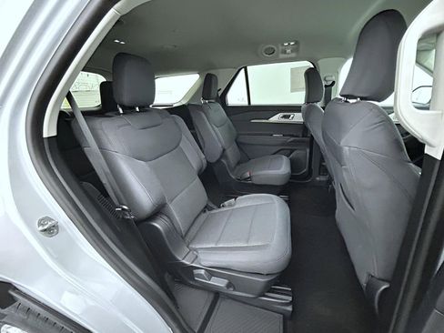New 2026 Ford Explorer Active AWD/4WD image 18