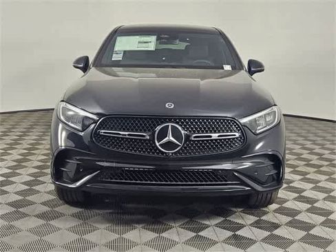 Used 2025 Mercedes-Benz GLC 300 4MATIC image 8