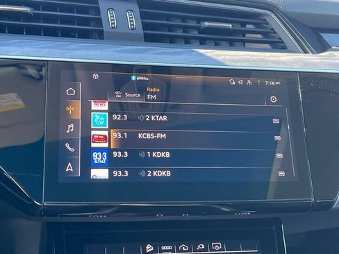 Used 2024 Audi Q8 e-tron Premium Plus w/ Premium Plus Package AWD/4WD image 21