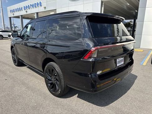 New 2025 Lincoln Navigator Reserve w/ Jet Appearance Package image 5