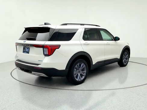 New 2026 Ford Explorer Active w/ Active Comfort Package AWD/4WD image 8