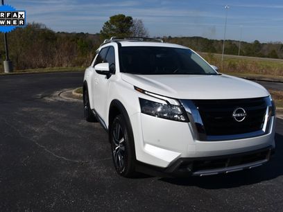 Used 2025 Nissan Pathfinder Platinum