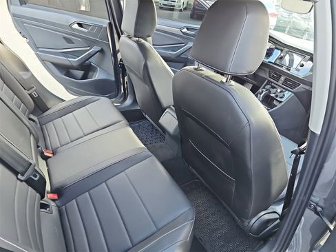 Used 2023 Volkswagen Jetta SE image 11