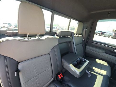 Used 2026 Chevrolet Silverado 2500 ZR2 w/ LPO, Dark Essentials Package AWD/4WD image 16