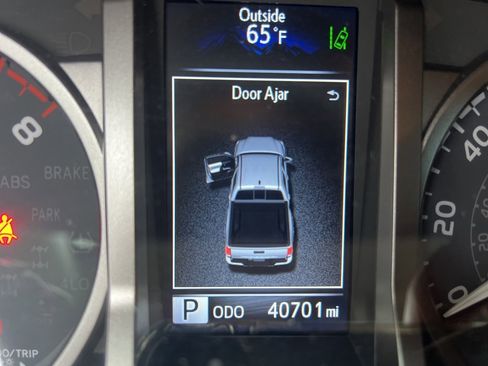 Used 2022 Toyota Tacoma SR5 image 10