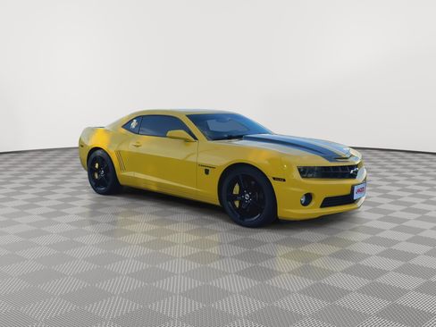 Used 2013 Chevrolet Camaro SS w/ RS Package RWD image 2