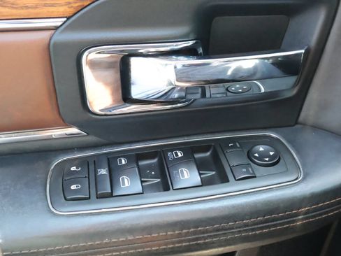 Used 2014 RAM 3500 Laramie Longhorn w/ Convenience Group AWD/4WD image 31