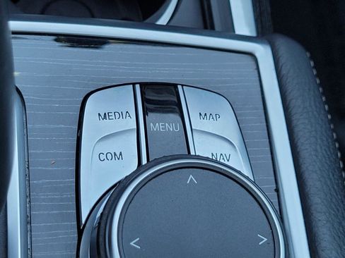 Used 2020 BMW 740i w/ Cold Weather Package image 21