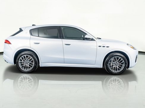 Used 2023 Maserati Grecale GT image 5