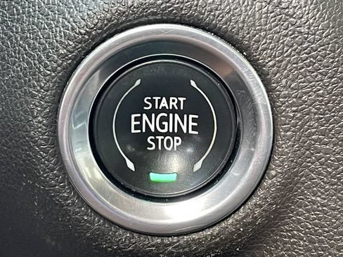 Used 2021 GMC Sierra 1500 SLT AWD/4WD image 23