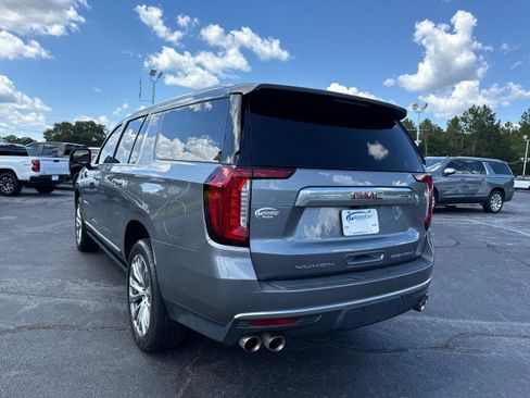 Used 2021 GMC Yukon XL Denali w/ Denali Premium Package image 5