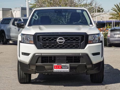 Used 2023 Nissan Frontier S image 2