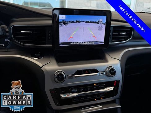 Used 2022 Ford Explorer XLT w/ Equipment Group 202A RWD image 9