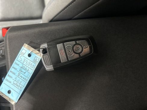 Certified 2022 Ford Bronco Black Diamond image 27