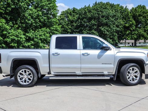 Used 2017 GMC Sierra 1500 SLT w/ SLT Preferred Package AWD/4WD image 5