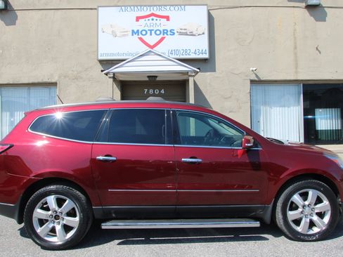 Used 2017 Chevrolet Traverse Premier w/ LPO, 'HIT The Road' Package AWD/4WD image 4