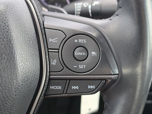 Used 2023 Toyota Camry SE image 15