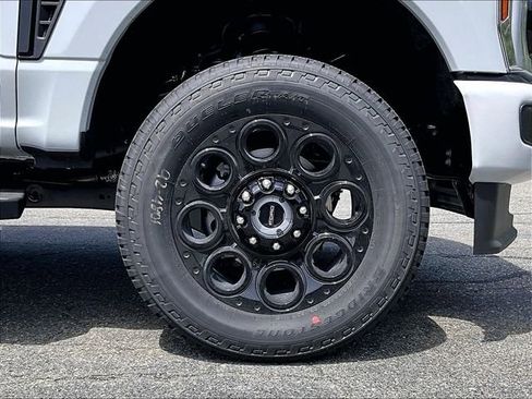 New 2026 Ford F350 Lariat w/ Black Appearance Package AWD/4WD image 13